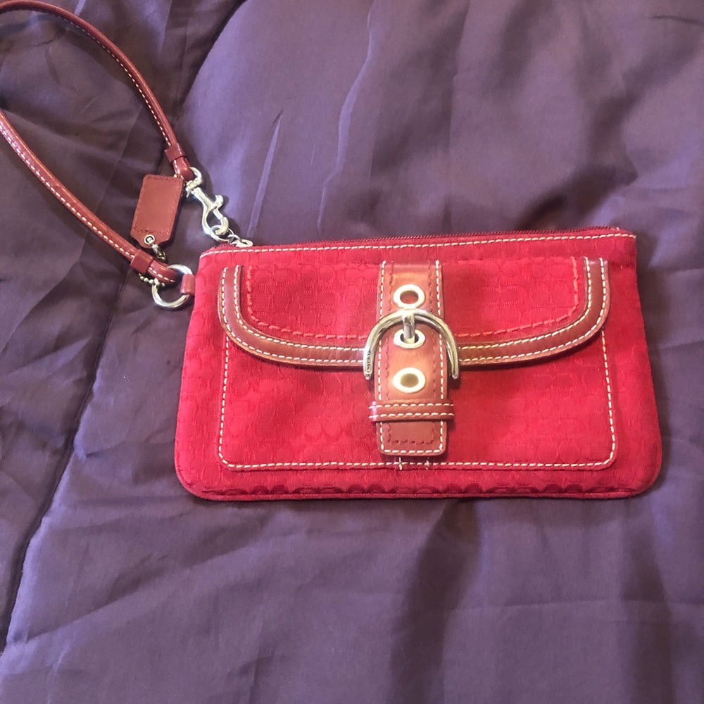 Coach wristlet/wallet authentic